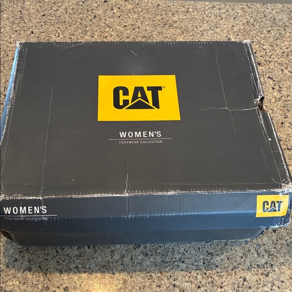 5.5 Women’s CAT Brown Boots - Picture 12 of 12